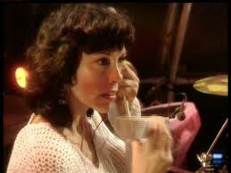 36 years of eltonjohnallsongslist: Please, Eltonites, get up, stand up to  receive one of the greatest musicians of the world... the fabulous... Jody  Linscott!!!!!!!!!!!