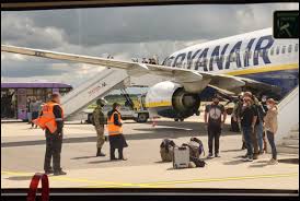 Генпрокуратура литвы расследует инцидент с посадкой самолёта ryanair в минске. Zflgox3jmuqp6m