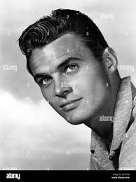 B reynolds hi-res stock photography and images