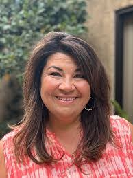 Tina Engel's Instagram, Twitter & Facebook