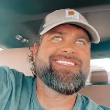 Brody Heeb's Instagram, Twitter & Facebook