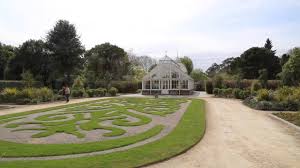 Die Schonsten Garten In Irland Und Nordirland Im Video Entspannte Auszeit Im Grunen Mehr Auf Www Anitaaufreisen At Rei Outdoor Outdoor Decor Stepping Stones