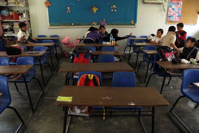 Resultado de imagen de fotos maestros sin clases