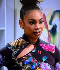 Never let a man tell you twice, he don't want you! Eva have some class!!!