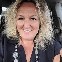 Shelly Wilkins's Instagram, Twitter & Facebook