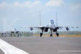 Here you can compare military power of countries. Indonesia Nomor 1 Vietnam Peringkat 2 Berikut Kekuatan Militer Asean