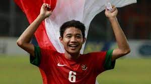 Evan dimas darmono (born 13 march 1995) is an indonesian professional footballer who plays for liga 1 club persija jakarta and serves as the captain of the indonesia national team. 5 Fakta Evan Dimas Di Usia 24 Tahun Dari Prestasi Timnas Indonesia Hingga Kebelet Nikah Halaman All Tribun Kaltim