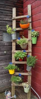 Die Welt Ist Eine Leiter Blumenleiter Gartendekor Blumenampel Selber Machen