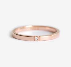 Rose Gold Diamond Wedding Band With One Diamond Minimalist Etsy Rose Gold Wedding Band Diamond Diamond Wedding Bands Rose Gold Wedding Bands