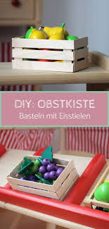 Baumarktzubehor Bastelidee Fur Eine Obstschachtel Aus Eisstielen Im Supermarkt Tipps Fur Eltern Leben Mit Kindern Diy Laden Kinder Kaufladen Bastelideen