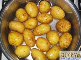Dunyada En Cok Tuketilen Besinler Arasinda Yer Alan Patates Butun Yil Boyunca Patates Beslenme Garnitur