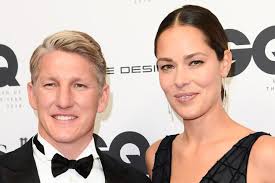 August 1984 ist ein deutscher ehemaliger. Bastian Schweinstiger Und Seine Ana Im Elterngluck Baby Nummer Zwei Ist Da Gala De