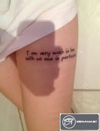 Xăm chữ ở cổ, ngón tay, sau cánh tay hình xăm chữ love yourself dịch theo tiếng anh có nghĩa là hãy luôn yêu chính bản thân mình. Hinh XÄƒm Chá»¯ Tiáº¿ng Anh Y NghÄ©a Nháº¥t Cho Giá»›i Tráº» Luckytattoo Vn