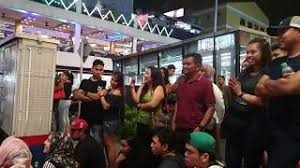 Mas mona 2 terbaru gratis dan mudah dinikmati. Skachat Besplatno Pesnyu Orang Singapore Minta Lagu Mas Mona Jefridin V Mp3 I Bez Registracii Mp3hq
