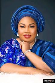 Lifeline's Akimbo Mozambiques Voice Line and Unique Gun Features in Apex  Legends