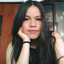 Daniela Gaitán (guardé las hebras...)