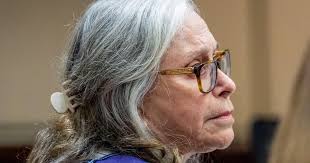 Donna Adelson, matriarche de Floride reconnue coupable d'avoir commandité  le meurtre de son ex-gendre, condamnée à la prison à vie : r/florida