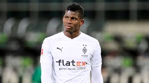 Embolo habe die strafe akzeptiert. Werder Bremen Breel Embolo Flies Out Of Gladbach Squad Corona Party