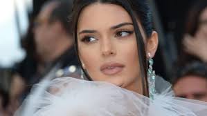 Dünyaca ünlü modeller gigi hadid ve bella hadid'in kardeşidir. Kendall Jenner Was Geht Da Mit Gigi Hadids Kleinem Bruder Anwar