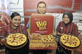How many pizza hut restaurants are there? Whole Box Of Delights From Pizza Hut Via Two New Promotions The Star