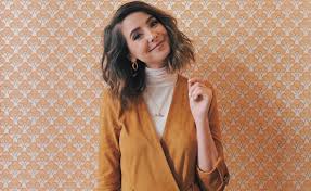 zoe sugg collabs with colourpop on