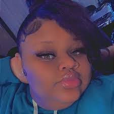 Allison Capps's Instagram, Twitter & Facebook