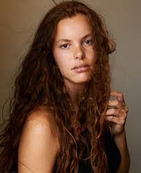 Brooke Avery's Instagram, Twitter & Facebook