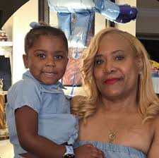 In-hand look at the Nike SB x Air Jordan 4 SP “Navy” set for March 18th Via  wneloy/IG