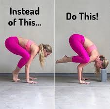 Yoga Block Assistance Exercices De Yoga Yoga Pour Debutants Poses De Yoga Pour Debutants