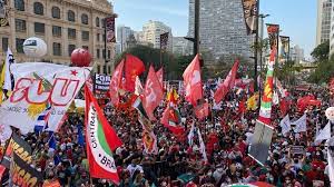 Protesto em defesa de um ponto de vista: 95gt9ufjdgvmdm