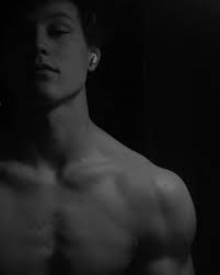 Jon Law (@jonlawfitness) • Instagram photos and videos