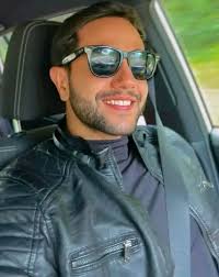 60'years old from Spain. I need a wife from any country. I'm ready to  travel to meet her.