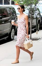 The Shoes Celebs Wear With Pretty Summer Dresses Pretty Summer Dresses Summer Dresses Summer Fashion Outfits