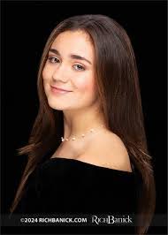 Abigail Bader's Instagram, Twitter & Facebook