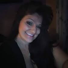 Who can make a custom birthday cake in Burleson?