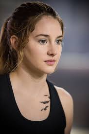 Ok Tris Fans What Questions Would You Ask Shailene Woodley About Her Role In Divergent Divergent Aktris Fotografi Artis