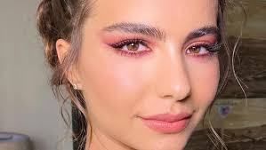 This may take a bit of practice, so don't be afraid to wipe. The Best Eyebrow Products To Get You Thicker Fuller Brows