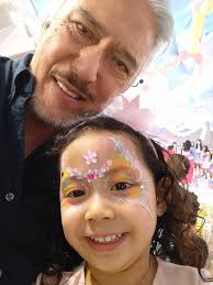 Ang galeng ko po makipag selfie diba po❤️❤️❤️ Ang saya saya ko po ang ganda  ng party po at ang bait din nila lahat sakin po sa party po Love ko po