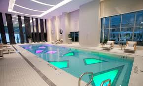 Awesome 35 Awesome Minimalist House With Beautiful Indoor Swimming Pool Ideas Https Freshouz Com 3 Indoor Swimming Pools Indoor Pool Minimalist House Design