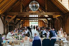 An Offbeat Barn Wedding Yoghurt Rooms East Grinstead Pollen Flowers Barn Wedding Wedding Flowers