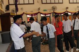 Hidup ini hanya sementara jika kita hidup dalam miskin, miskin itu adalah ketika ini saya masih memberikan khidmat bakti kepada anak bangsa di smk bandar baru batang kali. Smk Bandar Baru Batang Kali Ace It Easy Smk Bandar Baru Batang Kali Kementerian 1 Murid 1 Sukan 1 Malaysia Hujimtan