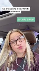 Miriam Breen's Instagram, Twitter & Facebook