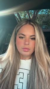 Amanda Shivers's Instagram, Twitter & Facebook