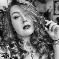 Danielle Tracey's Instagram, Twitter & Facebook