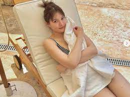 えろかわいい」トリンドル瑠奈、レアなビキニ姿で谷間あらわに！ 「セクシーすぎる」「脚ながーい」(22) - All About ニュース
