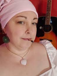 I'm a 420 musician. Best way to play is high ♥