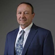 Ronnie Hale's Instagram, Twitter & Facebook