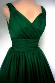 An Endearing Emerald Green Simple Yet Elegant 50s Style Cocktail Dress Trendy Dresses Vintage Dresses Pretty Dresses