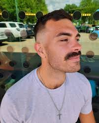 📐high skin fade by Ivy D at S Lamar 🤌✂️ 🔗 book this look at the link in  bio #austinhair #austinlocal #skinfade