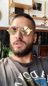 Настя каменских показала фото с maluma. Maluma Via Instagram Stories Perfect Boy Hair And Beard Styles Mirrored Sunglasses Men